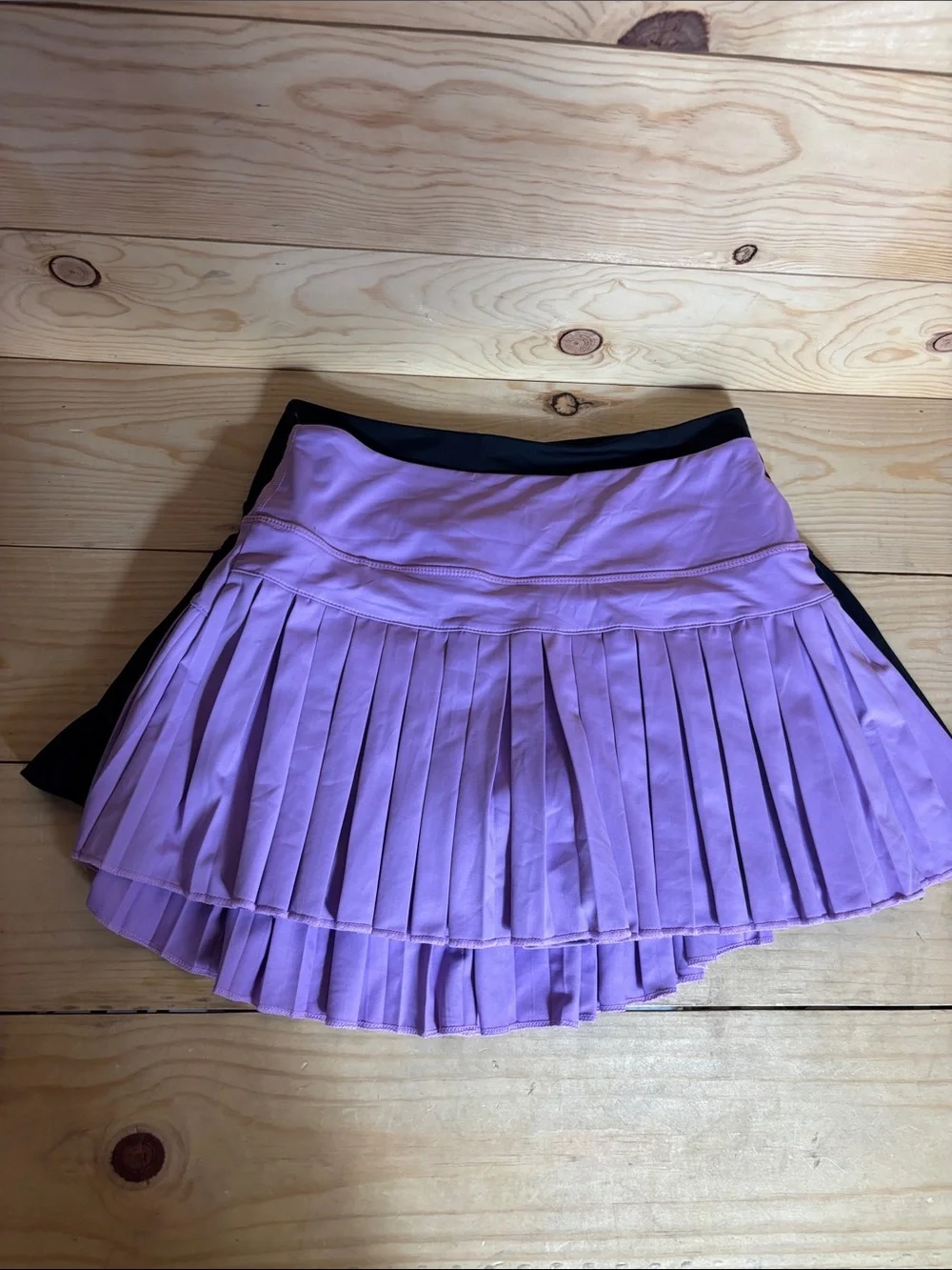 Goldhinge revolve lot of 2 pleated skorts size M